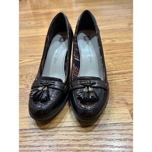 Anne Klein iFLEX Thornton Women’s Tasseled Faux Patent Leather